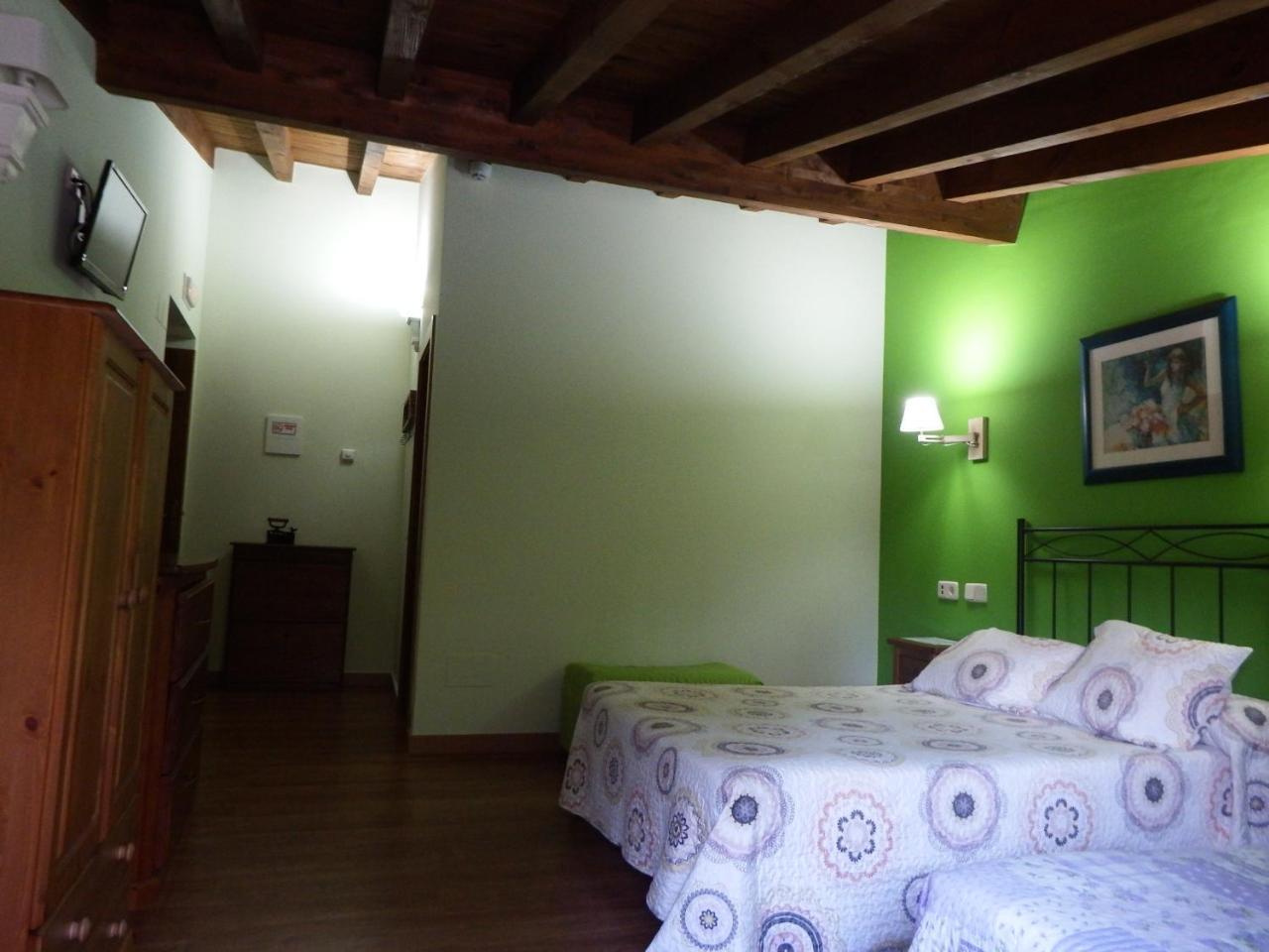 La Casuca Del Esbardu Hotel Vilde Bagian luar foto