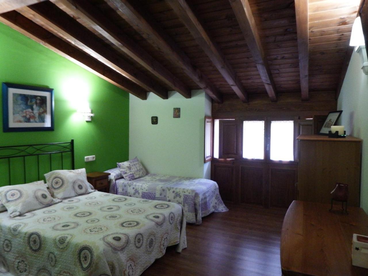 La Casuca Del Esbardu Hotel Vilde Bagian luar foto